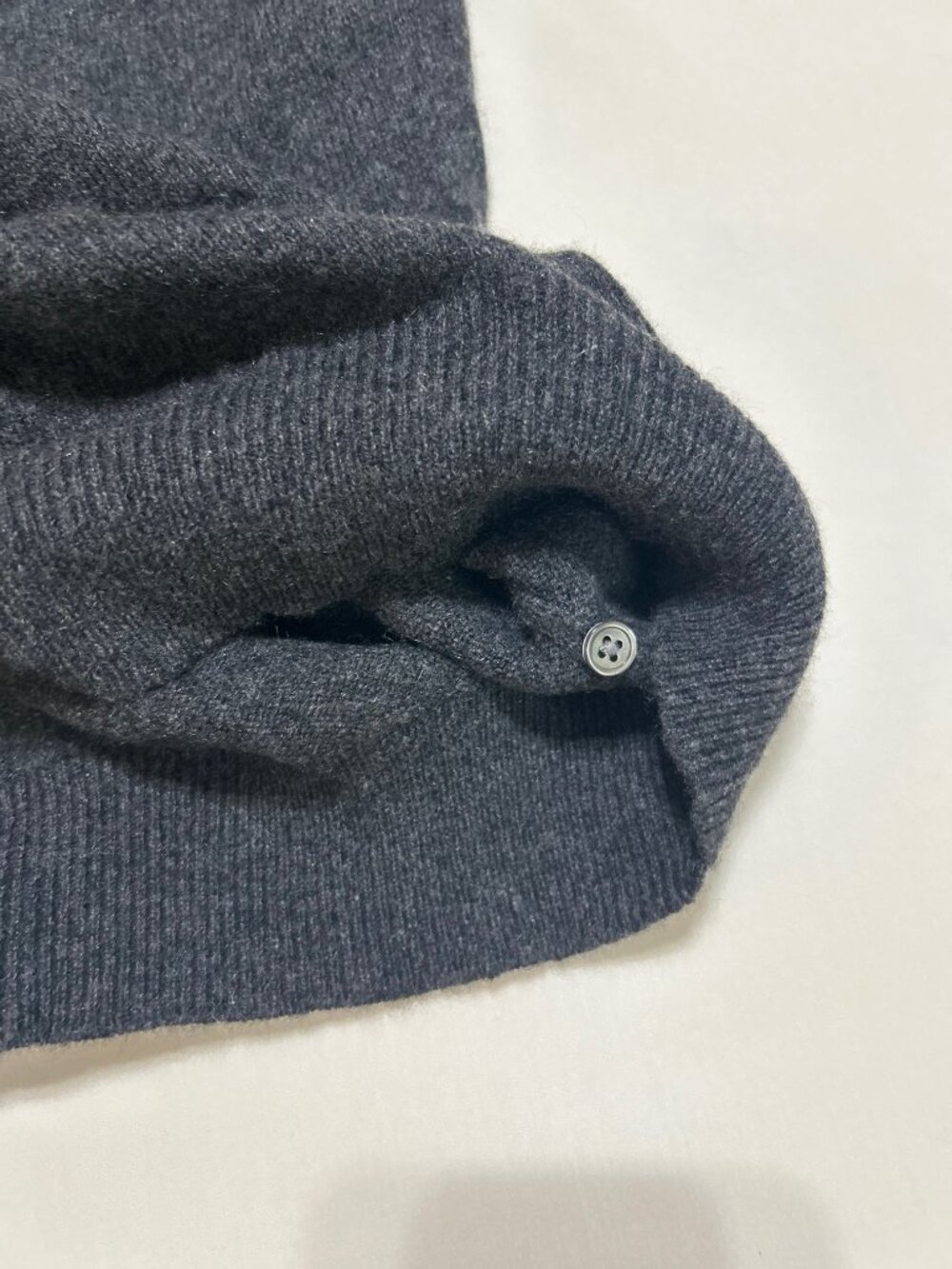 Woods & Gray Long-Sleeve Polo; 100% Wool; Dry Clean Only; Men's XL; Dark Gray - Picture 8 of 11
